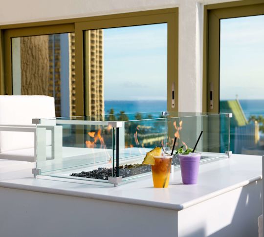 platforma piscinei, pompieri, cocktailuri