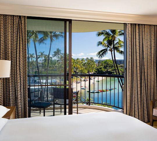 Queen Room with Lounge Chair with Balcony
