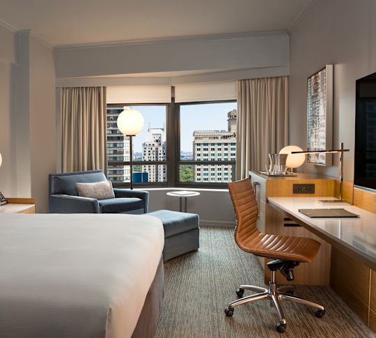 Zimmer mit Kingsize-Bett