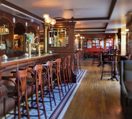 Kitty O'Sheas Huber Bar