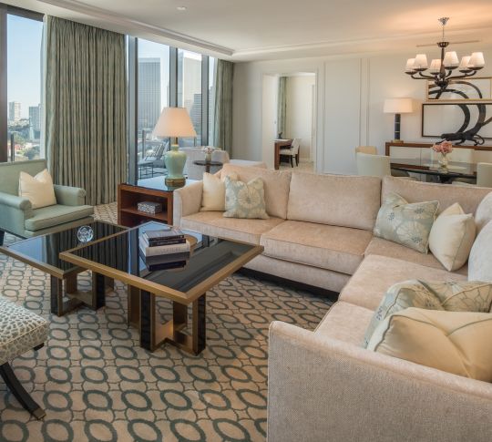 Suíte Governor, sala de estar, transição