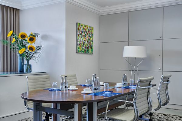 Boardroom Meeting Room
