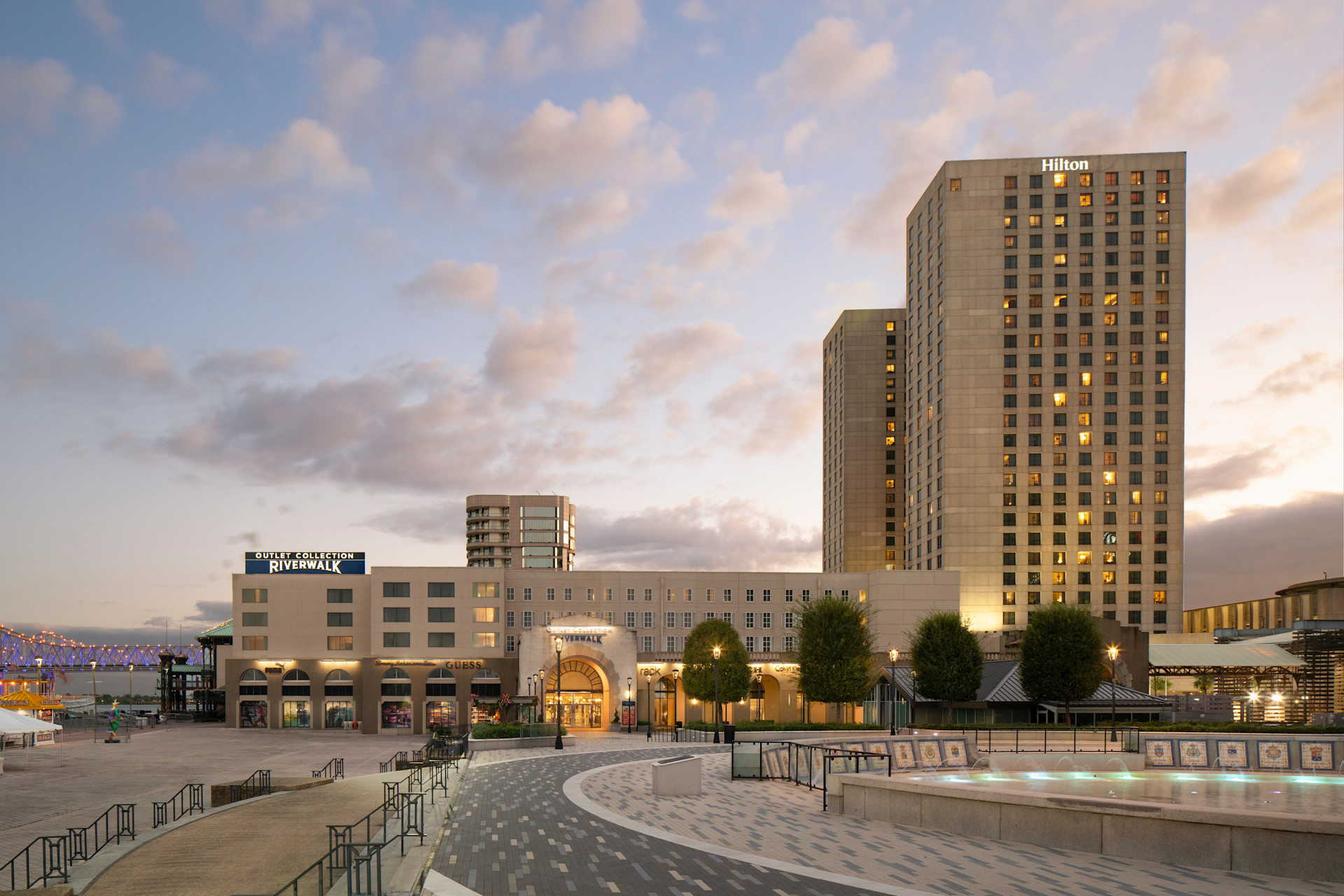 Hilton New Orleans Riverside Downtown Hotel