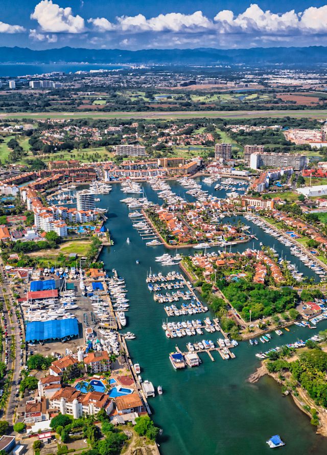 Blick auf das Meer und Puerto Vallarta