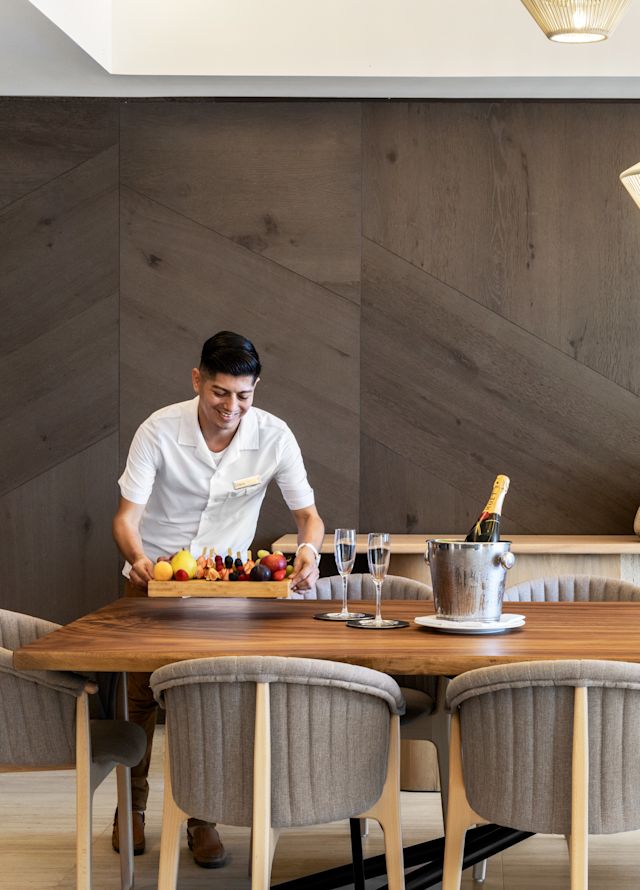 Zimmerservice der Präsidenten Suite