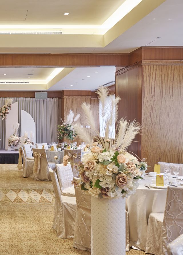 Tanglin meeting room setup for a wedding reception with a Pastel Elegance theme