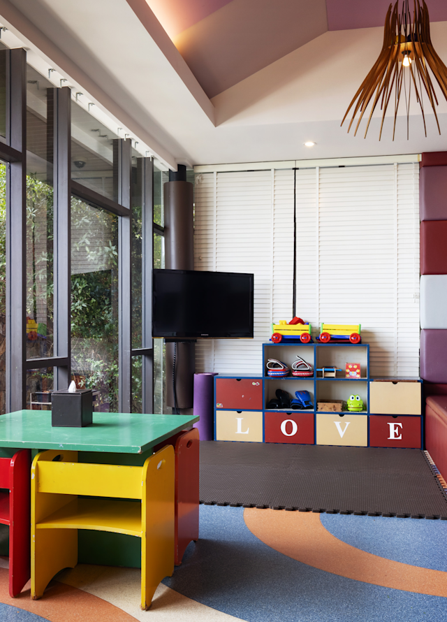 dětský klub s TV a hračkami