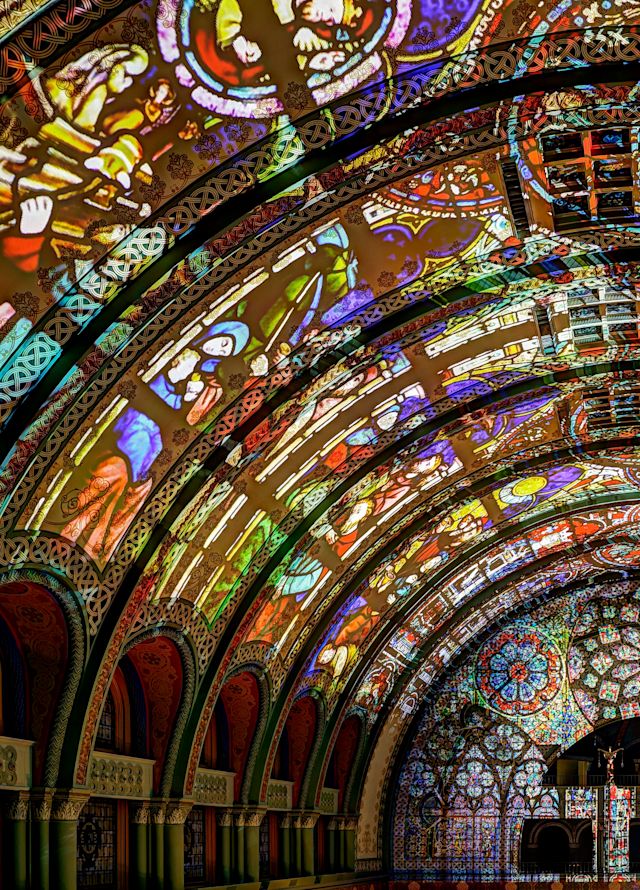 3D Light Show Stained Glass Ceiling