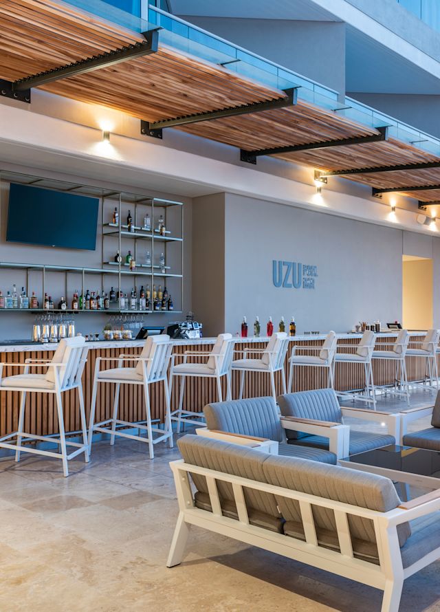 Uzu Pool Bar