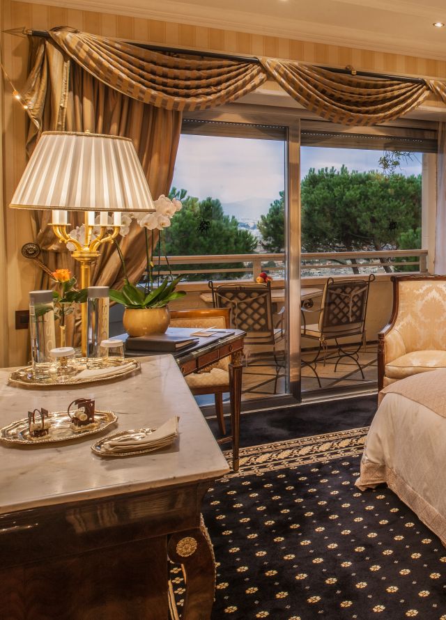 Napoleon Suite bedroom