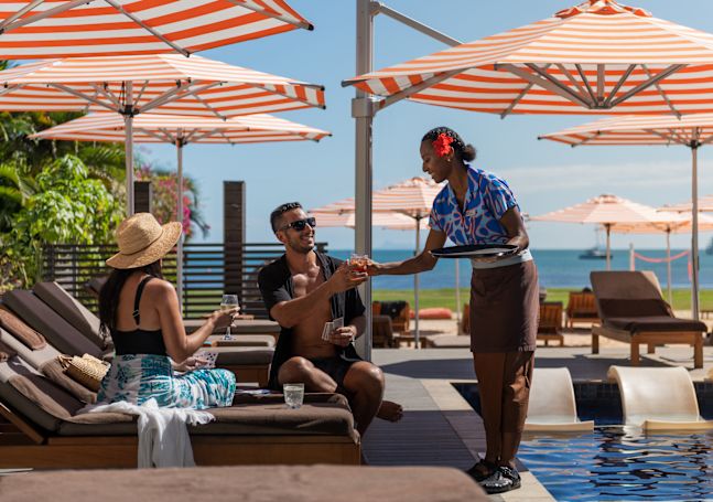 Poolservice am Koro Pool.