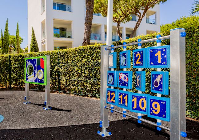 kids play area, game boards