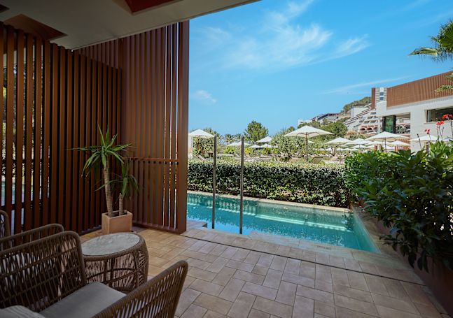 Zimmer mit Swimmingpool