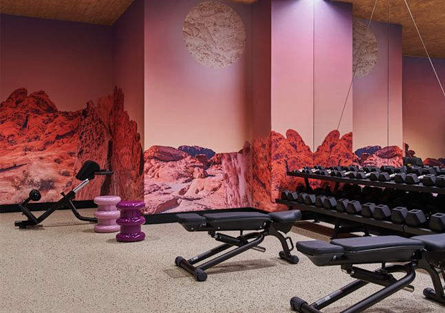 Pusat kebugaran di Lokasi, beban bebas