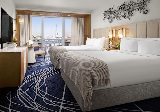 客房内设 2 张睡床和阳台