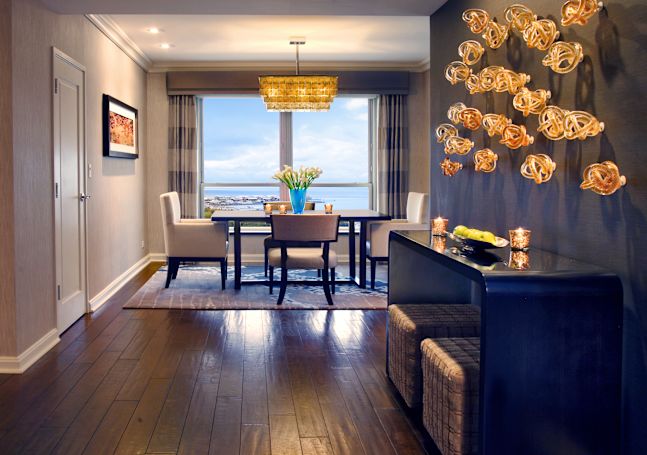 Suite Dining Area with Beautiful Decor