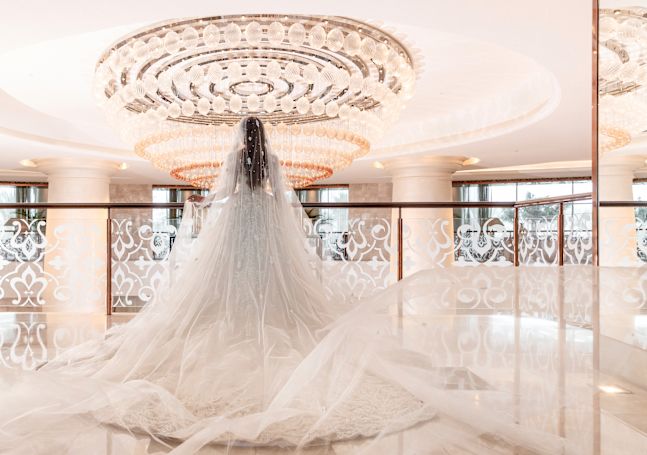 gelinli düğün balo salonu