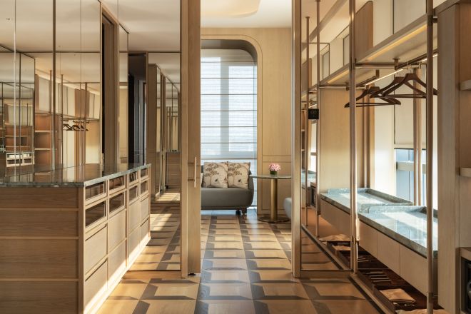 2ベッドルームスイートのウォークインクローゼット