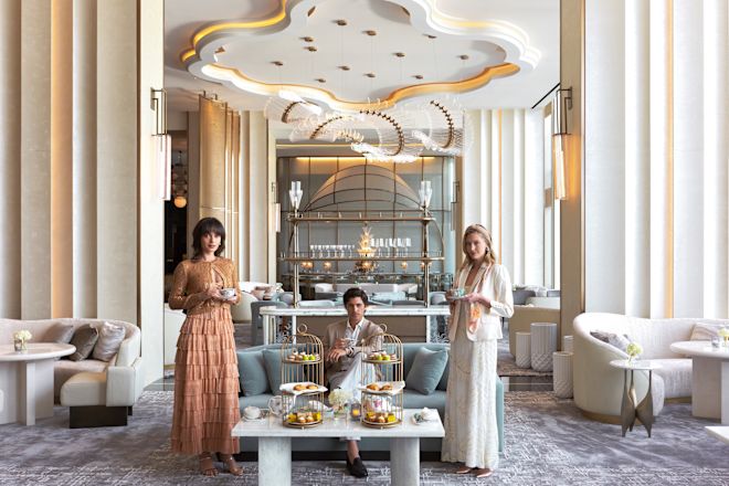 Peacock Alley, guests enjoying afternoon tea