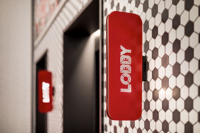 Área del ascensor del lobby