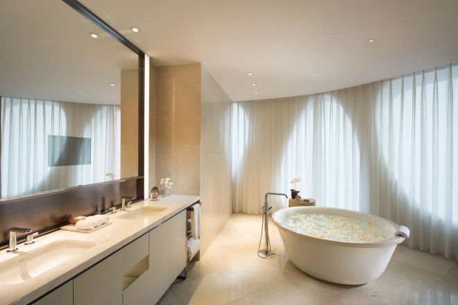 Junior Suite Bathroom