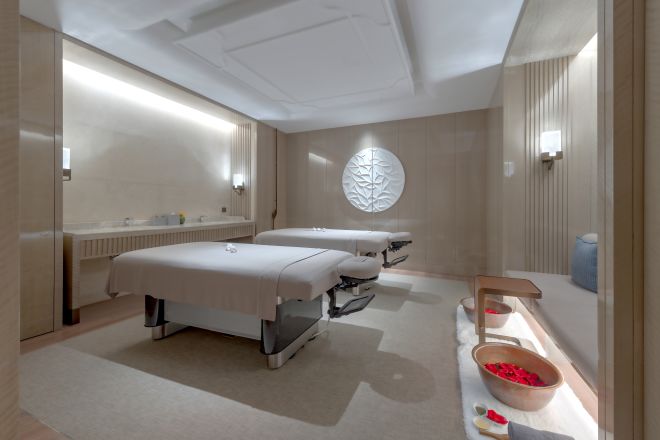 スパのダブルマッサージルーム