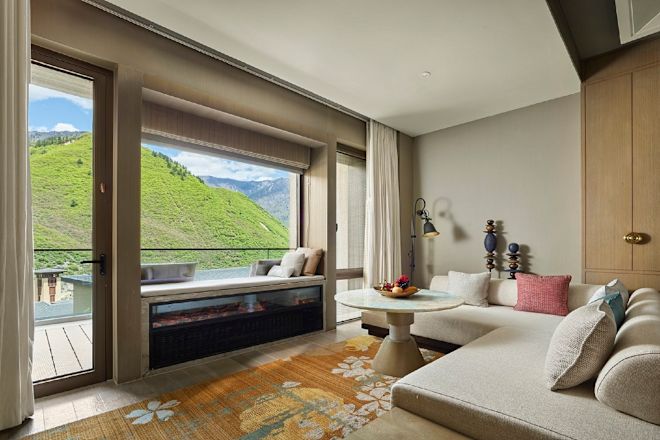 Kamar Premium, Area Lounge