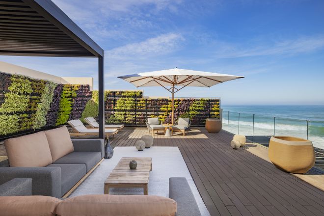 Taras w apartamencie królewskim z widokiem na ocean