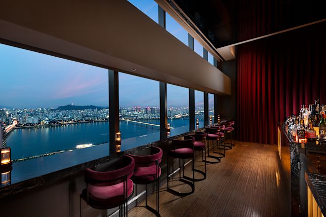 37GRILL and BAR with View of Seoul and Han River