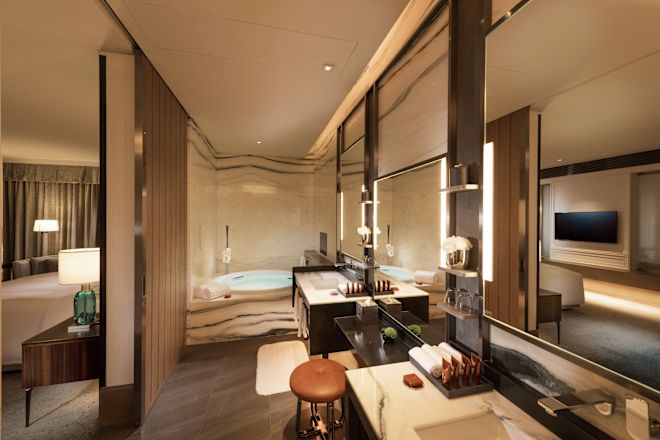 Premium Suite