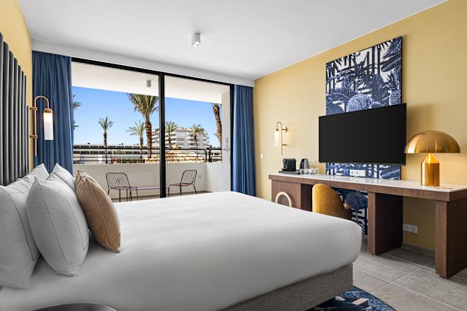 Deluxe Zimmer mit Kingsize-Bett