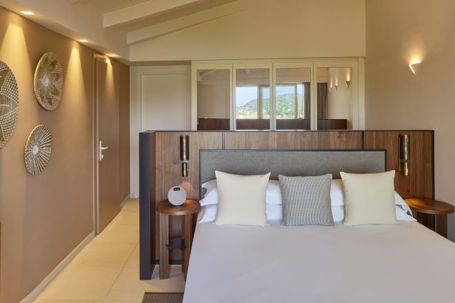 King Deluxe Family Room