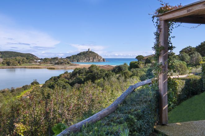 King Deluxe Bay View Guest Room, Terrace View