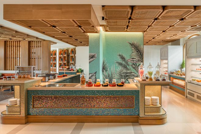 レストランのブッフェエリア