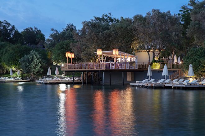 Skorpina Restaurant Pier View