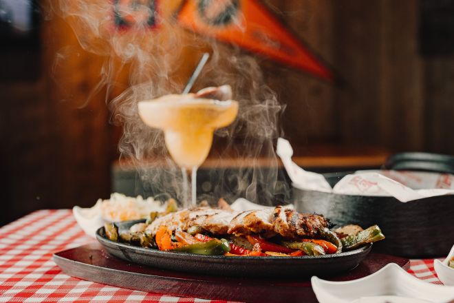 Disposition des repas au Claw BBQ