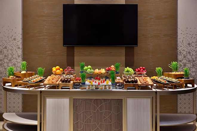 テレビの下にご用意した朝食用フルーツ