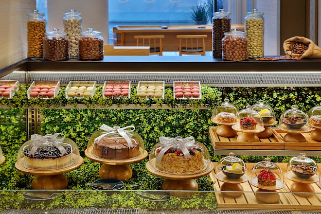 オスモ・バー&ケーキのディスプレイ