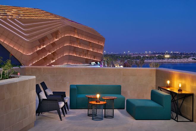 宴会場「ヤス」のテラス席