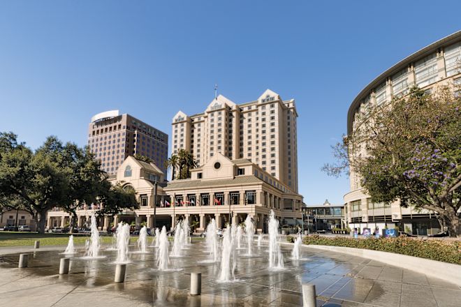 hotel exterior and water feature
