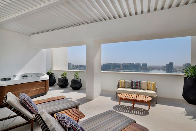 ジェットバスを備えたプレジデンシャルスイートのテラス