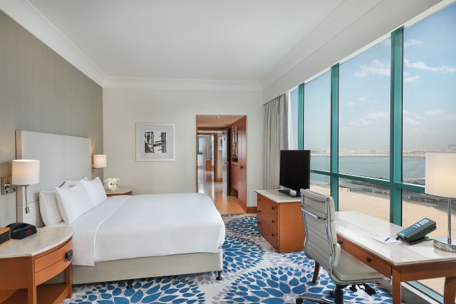 King Executive with Sea View