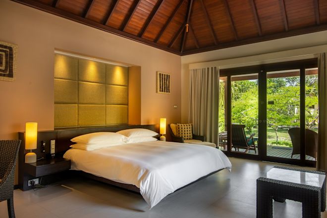 Garden Villa Bedroom with Large Bed