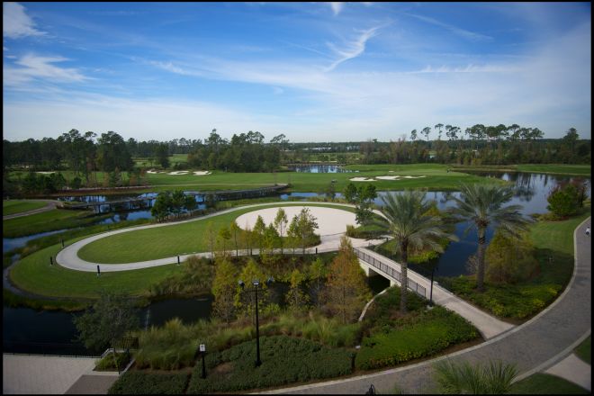 Area Signature Island yang dikelilingi oleh Golf