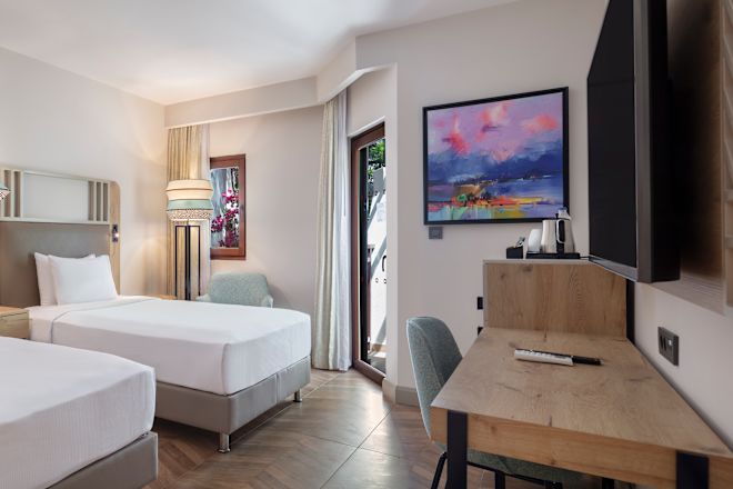 Twin Guest Room with Desk and Chair