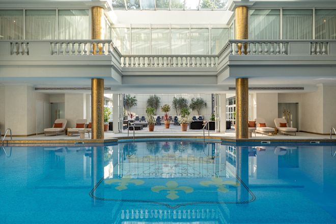 Imagine cu piscina