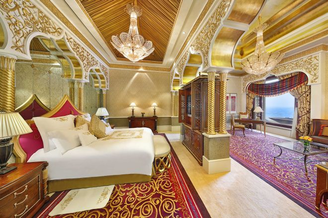 Qasr Suite Bed