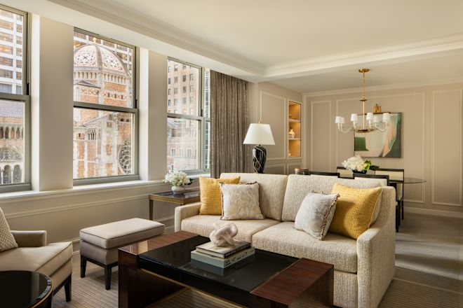 Park Avenue Suite Dining and Living Area