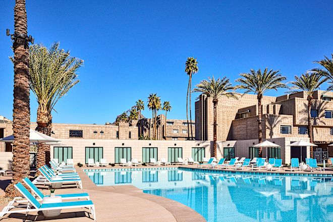 outdoor pool cabanas