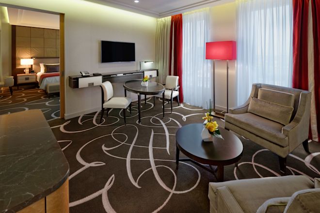 Corner Suite